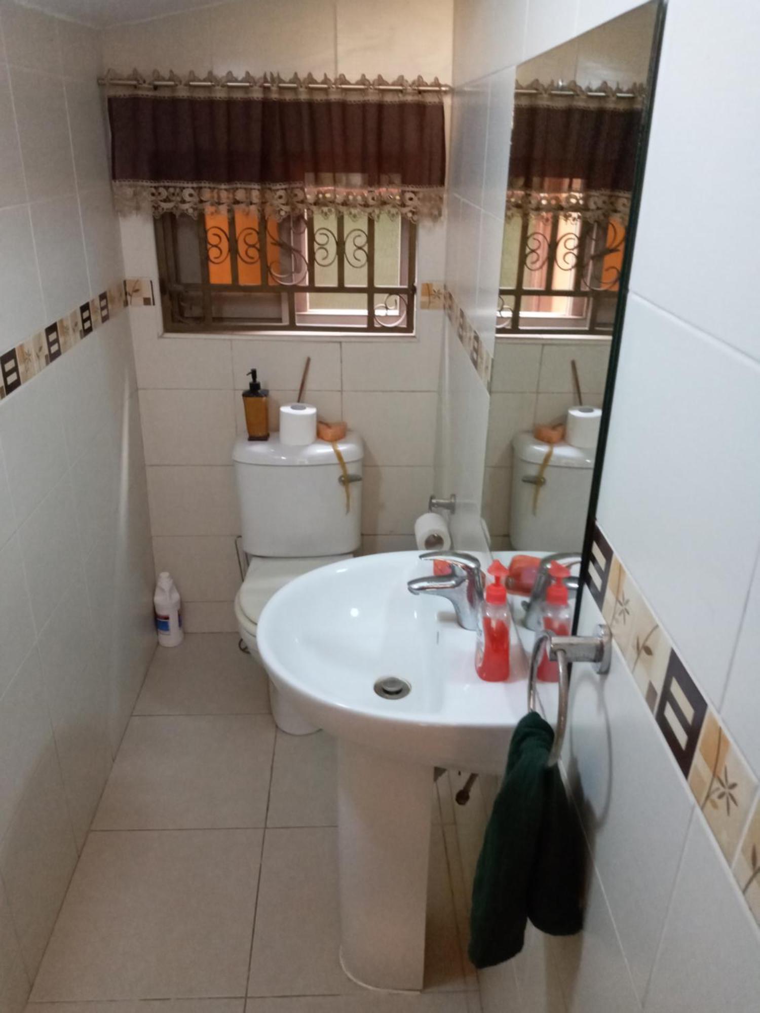 Sandpark Place, West Hills Mile 11 外观 照片